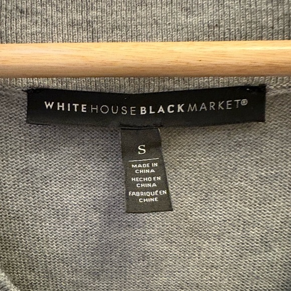 White House Black Market Cashmere Blend Sweater size S Gray V Neck EUC - Picture 2 of 4